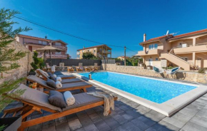 2 Bedroom Lovely Apartment In Biograd Na Moru